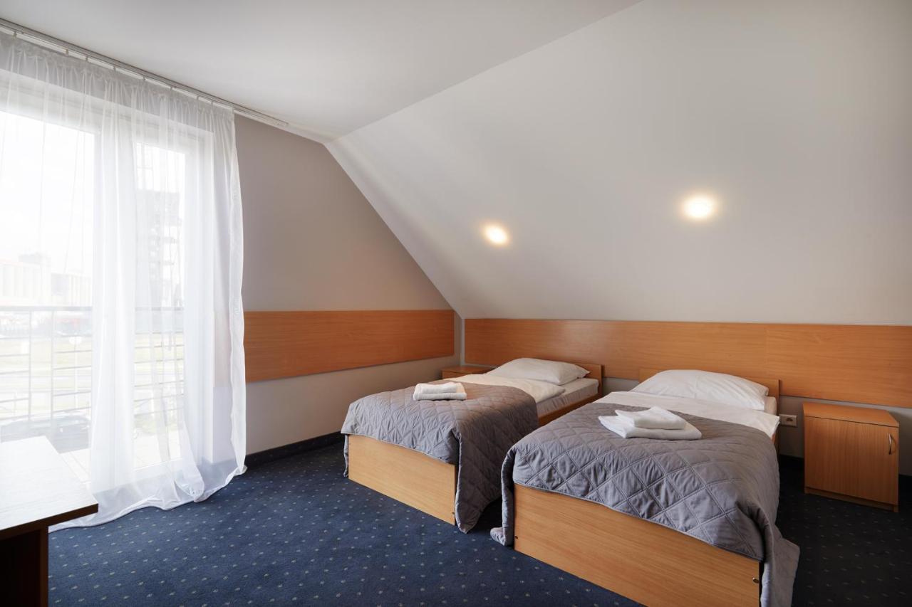 Hotel Wena Kielce Extérieur photo